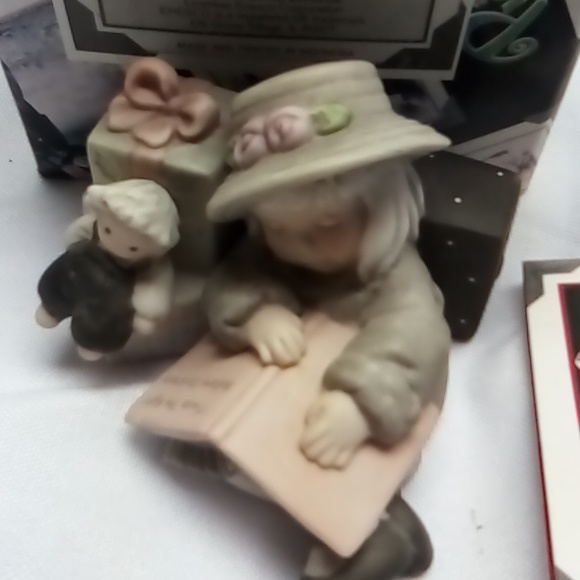 Pretty as a picture Kim Anderson by Enesco "Dreaming of wonders yet to come" box - Picture 2 of 5